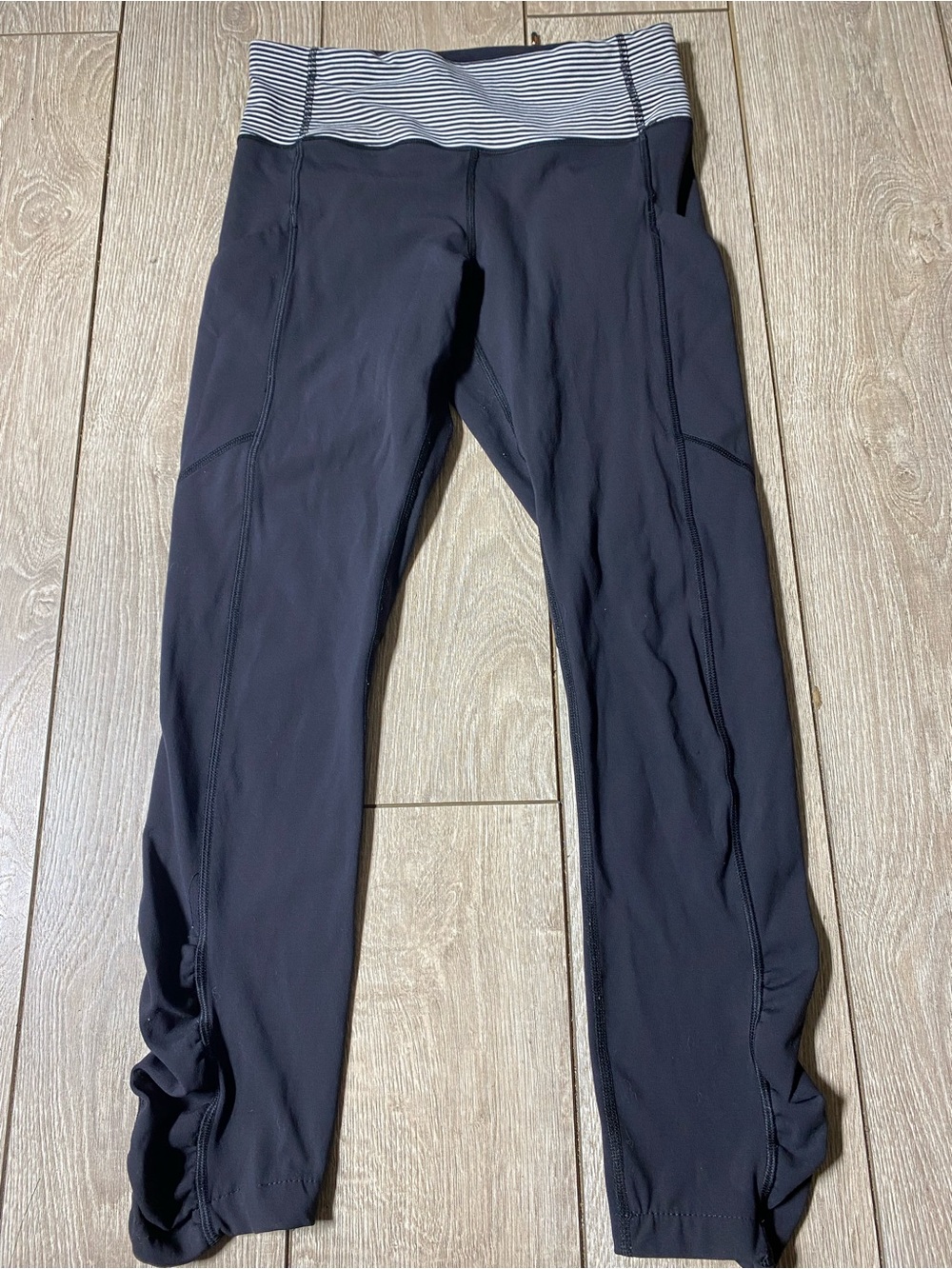 Lululemon Athleisure Yoga Cropped Leggings Black Striped Waist Ruched Detail 4